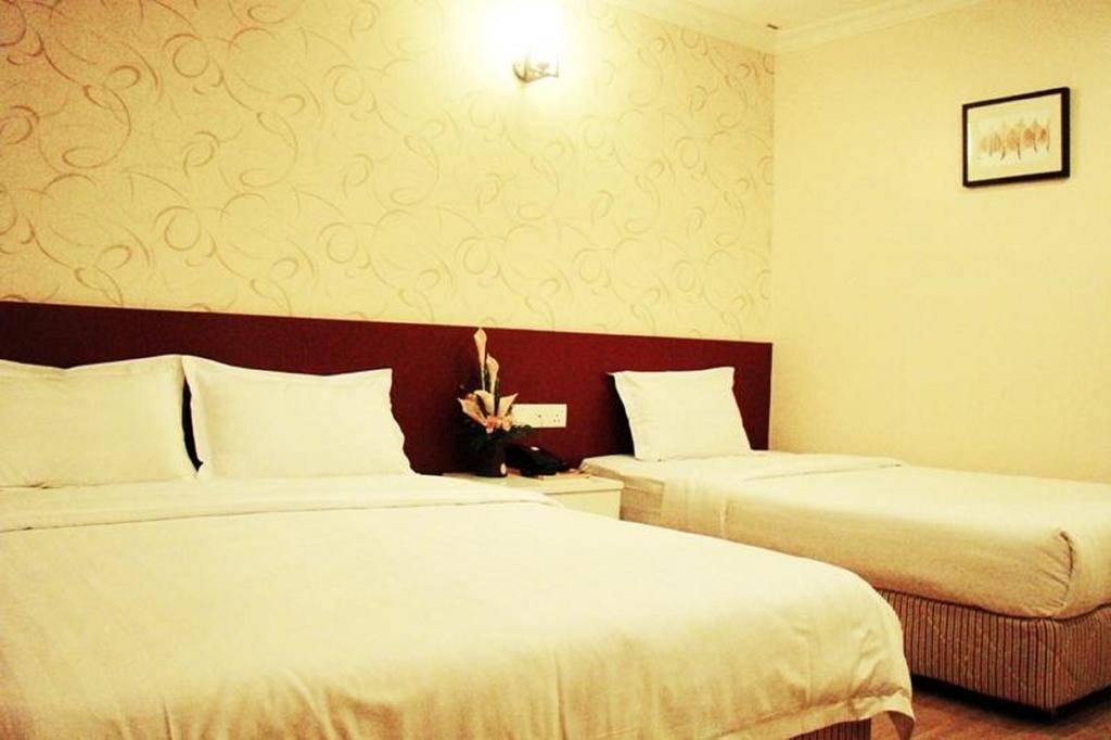 Adel Hotel Putatan Bilik gambar