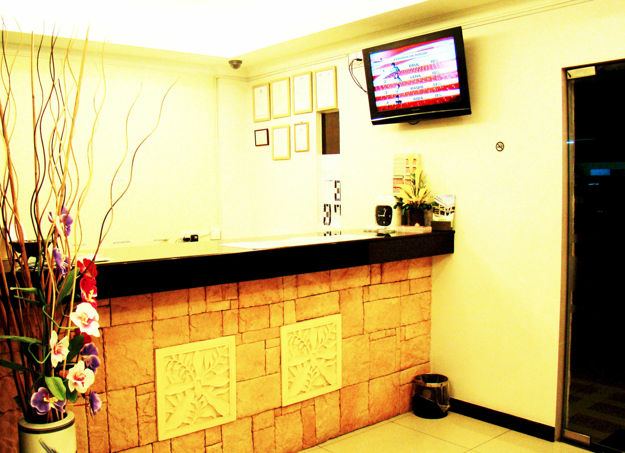 Adel Hotel Putatan Luaran gambar